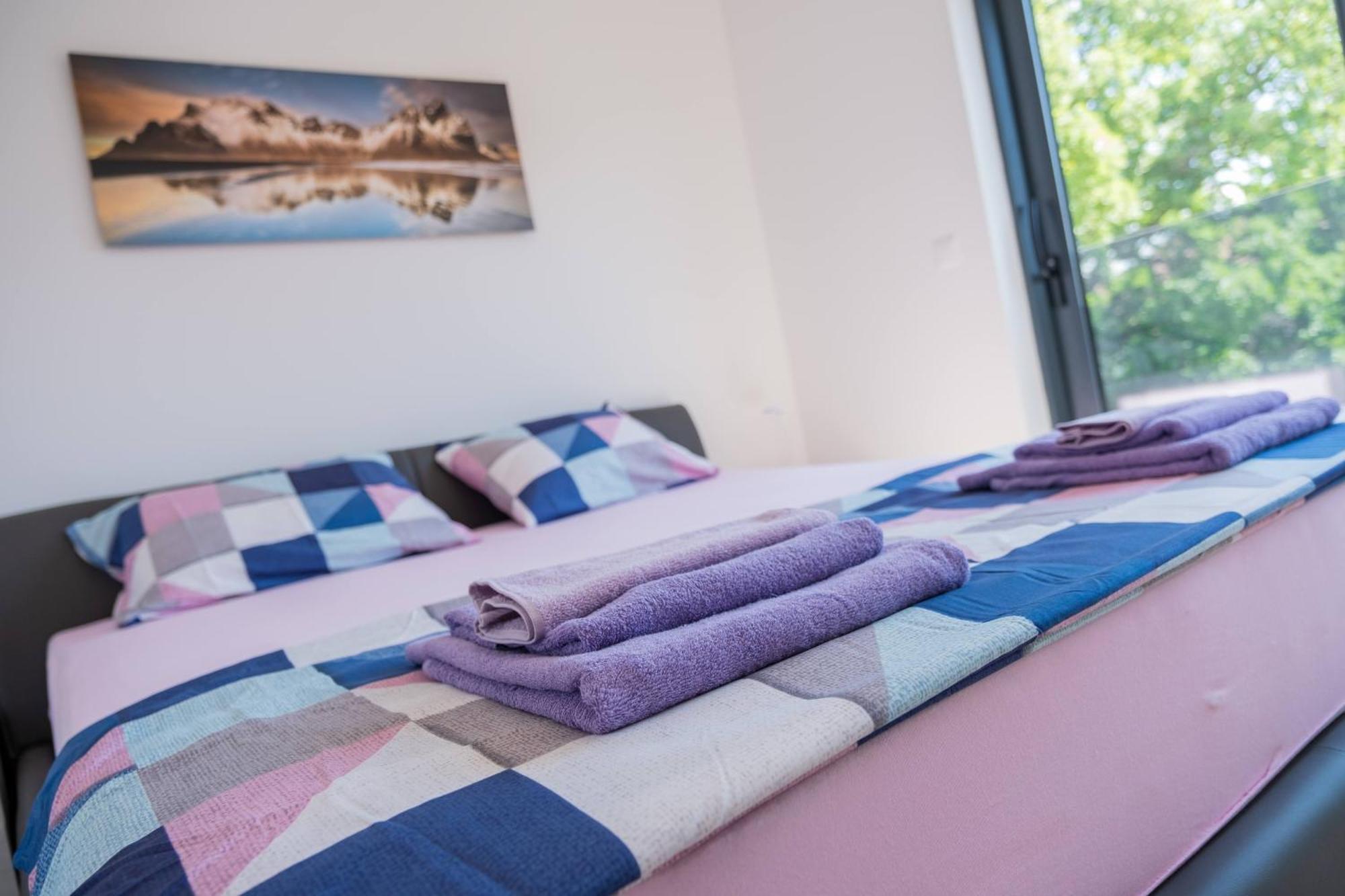 Three-Bedroom Premium Holiday Home Atmosfera With Private Pool&Sauna Водице Екстериор снимка